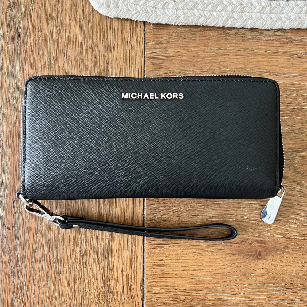 Black Michael Kors wristlet/wallet